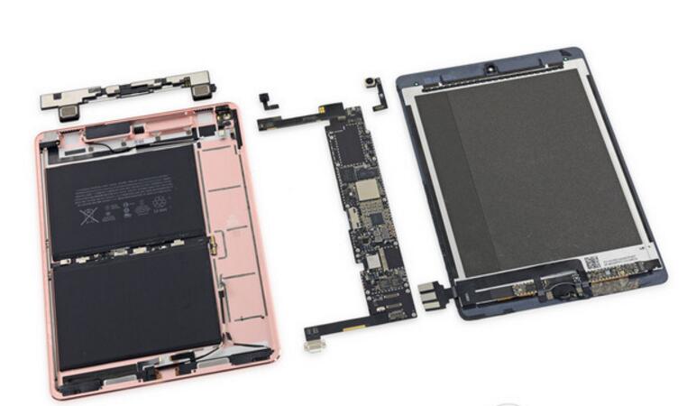 新iPad Pro拆解:内部大改 榨干每一寸空间